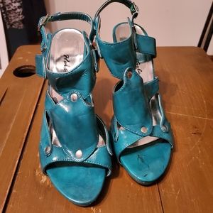Herstyle Teal size 7 Heels
